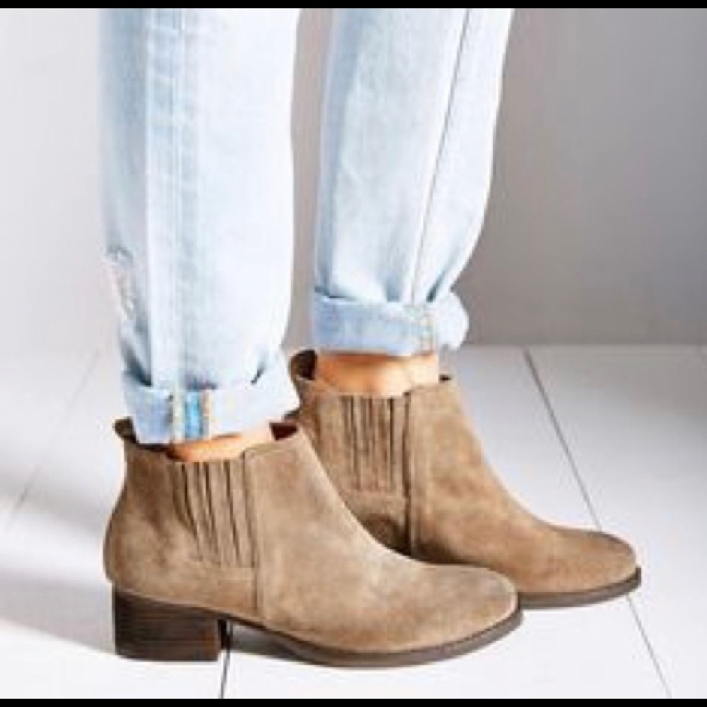 Tan Distressed Suede Boho Booties - Sz 37 / 7